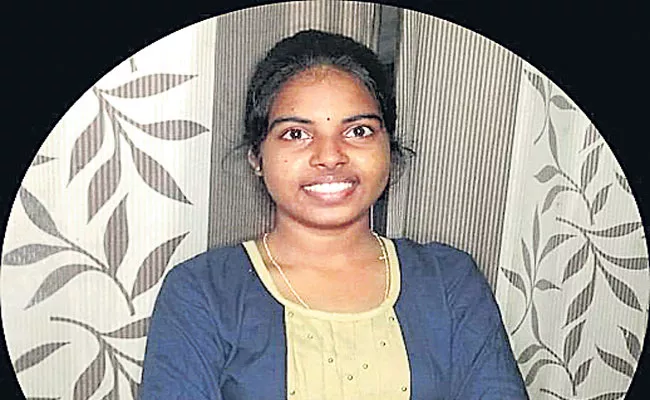 17-year-old was able to scale her beauty business during the pandemic - Sakshi