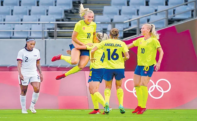 Sweden Defeats US Womens Soccer Team In Opening Tokyo Olympics Game - Sakshi