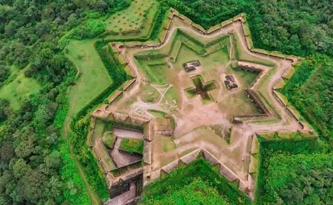 Manjarabad Fort: Mystical Fort at Sakleshpur in Karnataka Full Details in Telugu - Sakshi