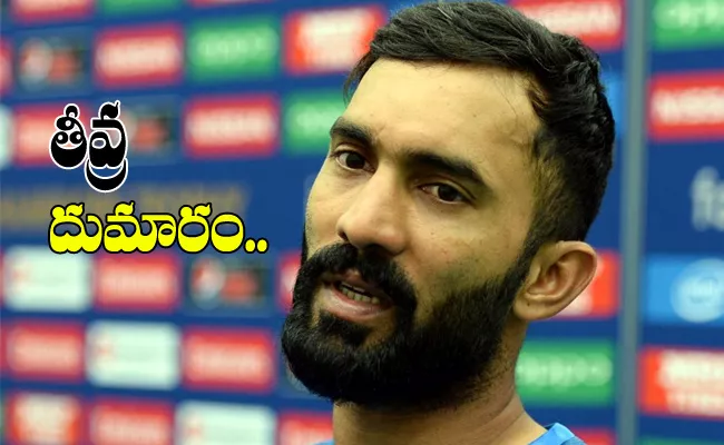 Dinesh Karthik Apologies For Objectionable Comments On Women During Commentary - Sakshi