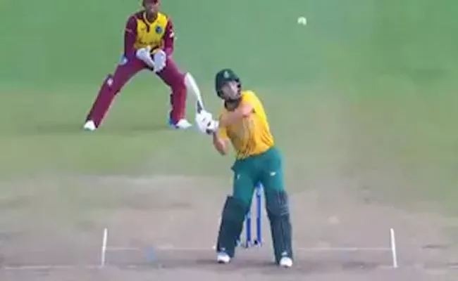 WI Vs SA: AB De Villiers Dale Steyn Reaction On Umpiring Shocker T20 - Sakshi