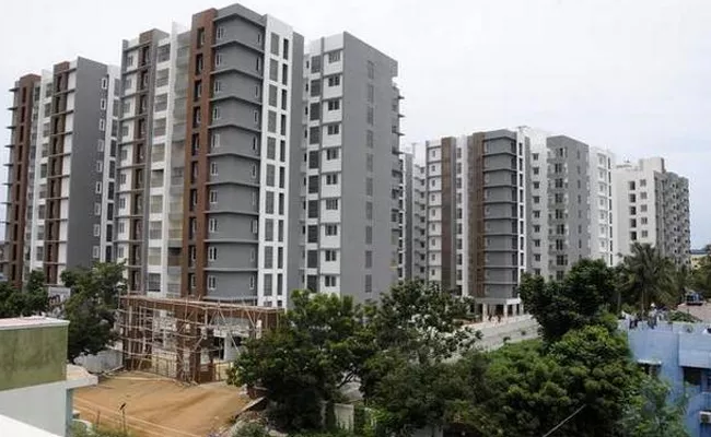 House sales In Hyderabad Going Down Said By JLL India Report - Sakshi