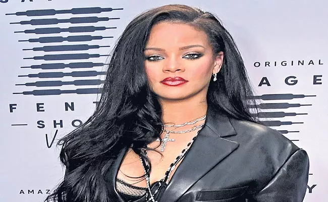 Rihanna American Pop Singer Record By Leading The Beauty Products - Sakshi