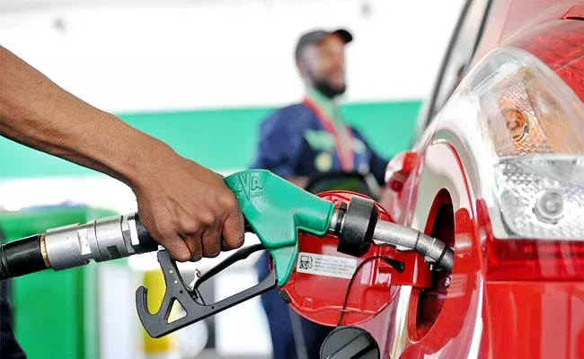 Oil Companies Reduced Diesel Price 20 Paise Per Litre - Sakshi