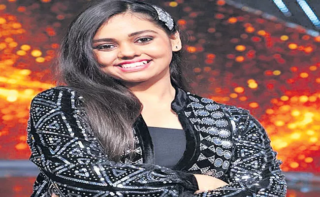 Indian Idol Finalist Shanmukha Priya Shared Her Experiences - Sakshi