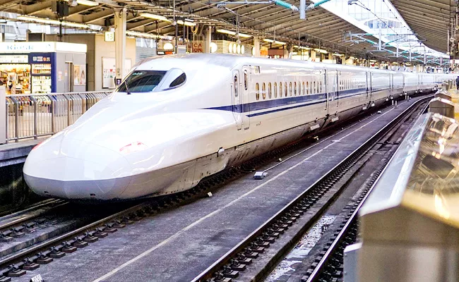 Bullet Train Project Would Be Executed Along The Mumbai Nagpur Expressway Said By Railway Minister - Sakshi