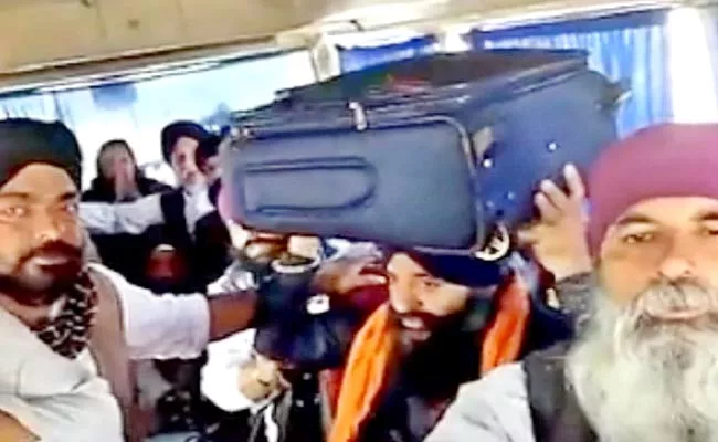 Kabul Airport Blasts Sikhs Hindus Narrowly Escape From Attacks - Sakshi