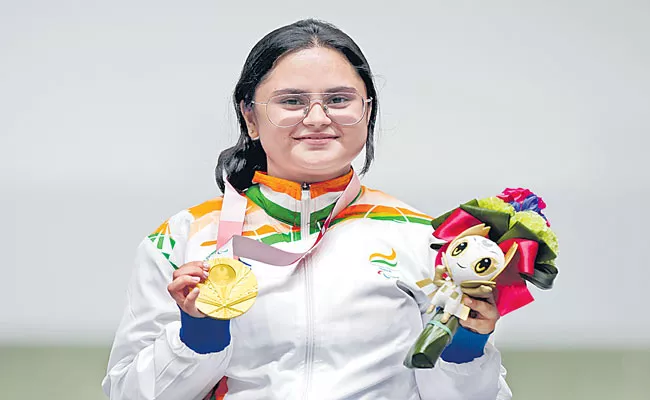 Tokyo paralympics: India first woman Paralympic gold medallist Avani Lekhara - Sakshi