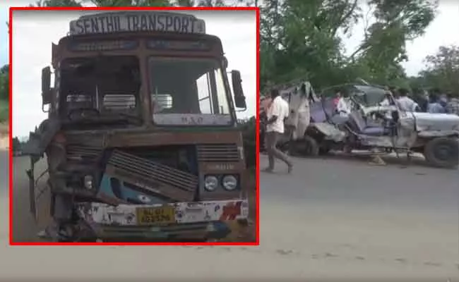 Tragedy: Road Accident In Chikkaballapur District 8 Lives End - Sakshi