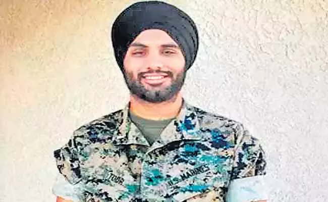 Sikh Officer In US Marines, Allowed to Wear Turban With Limits - Sakshi
