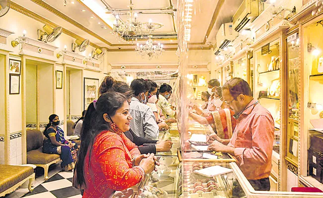 Jewelers see sparkling sales this holiday season after Covid gloom - Sakshi
