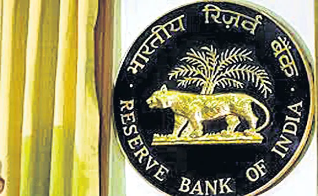 RBI panel favours sale of stressed assets by lenders at early stage - Sakshi