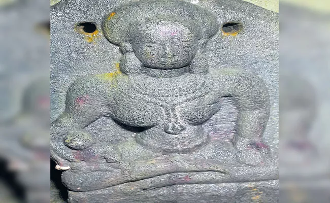 Buddhist Goddess Idol In Kolanupaka Shivalayam - Sakshi