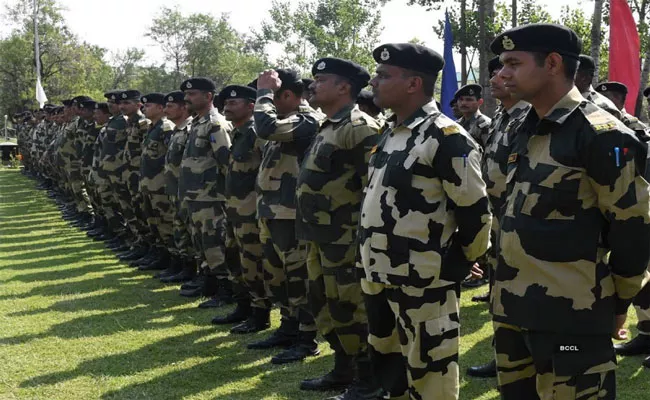 Indian Army to now don new combat uniform - Sakshi