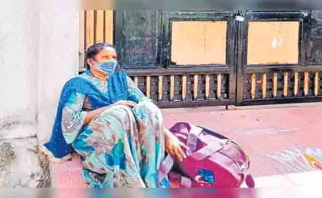 Family Disputes: Woman Commit Suicide In Karimnagar - Sakshi