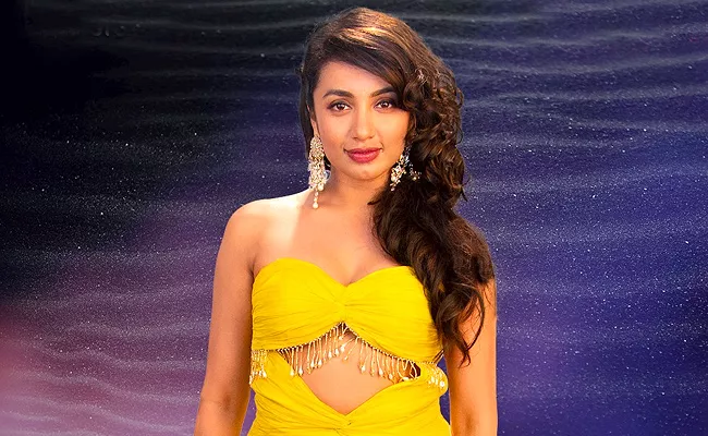 Bigg Boss OTT Non Stop: Tejaswi Madivada Entered As 12th Contestant, Know Her Details - Sakshi