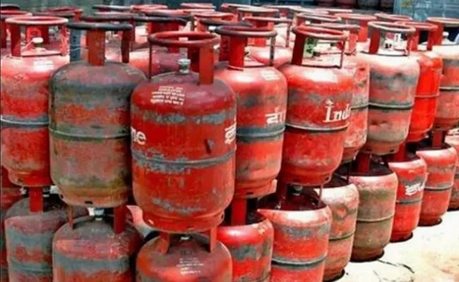LPG Gas Cylinder Price Become Expensive From March - Sakshi