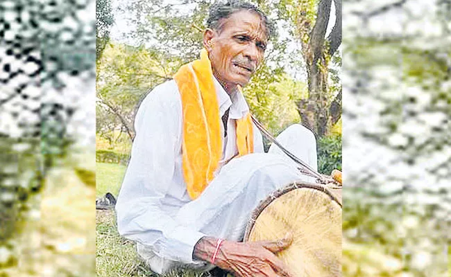 Sakina Ramachandraiah: Telangana Tribal Folk Artist Profile, Life Story - Sakshi