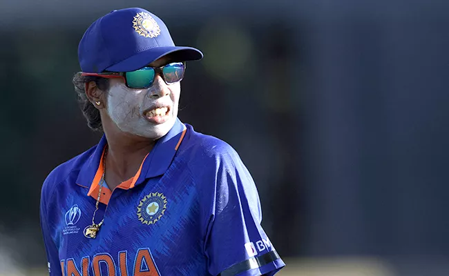 Jhulan Goswami Equals World Record Feat During Match Against NZ - Sakshi