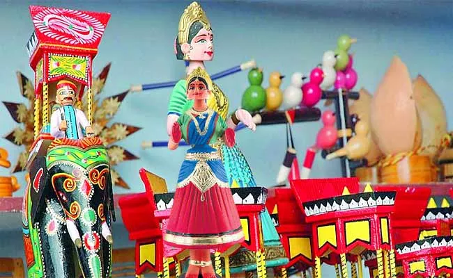 Kondapalli And Anantapur Toys Handicraft Livelihood In Andhra Pradesh - Sakshi