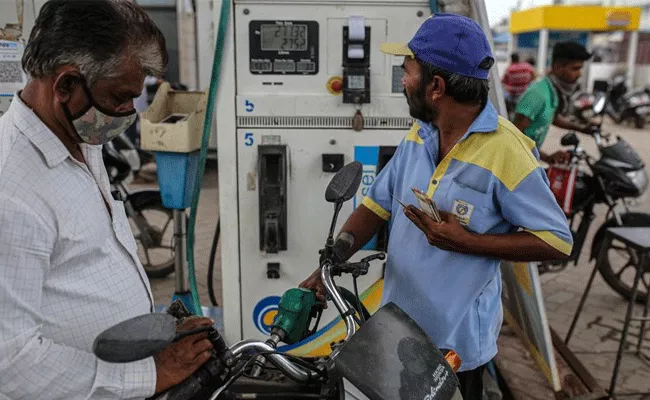 Fuel Hoarding in India Boosts Sales Before Expected Price Spike - Sakshi