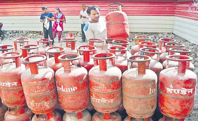LPG Cylinder Price Increased By Rs 50 - Sakshi