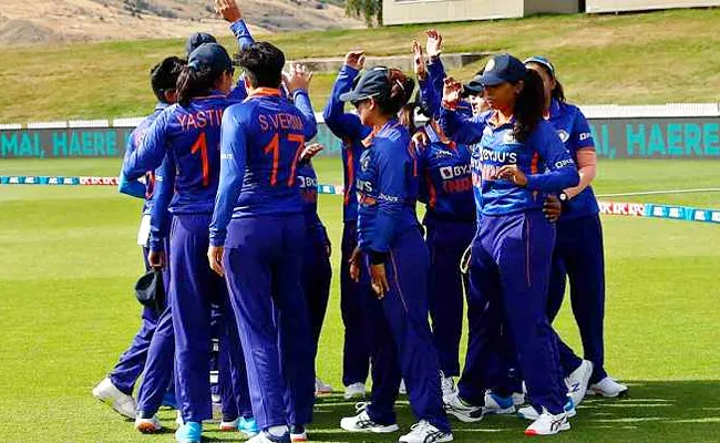 how India can still Reach The Sem Finals Womens World Cup 2022 - Sakshi