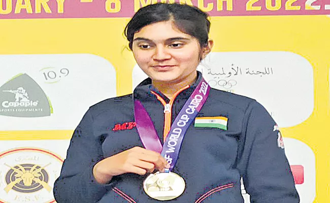 Esha Singh instrumental in India victory in 10m air pistol womens team at ISSF World Cup - Sakshi