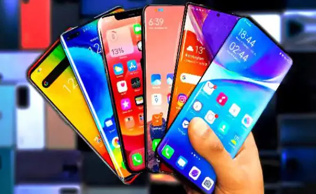 Apple had 7 of the 10 best selling phones in 2021 - Sakshi