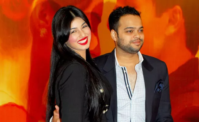 Ayesha Takia Husband Alleges CISF Officer Tried To Touch Her At Airport - Sakshi