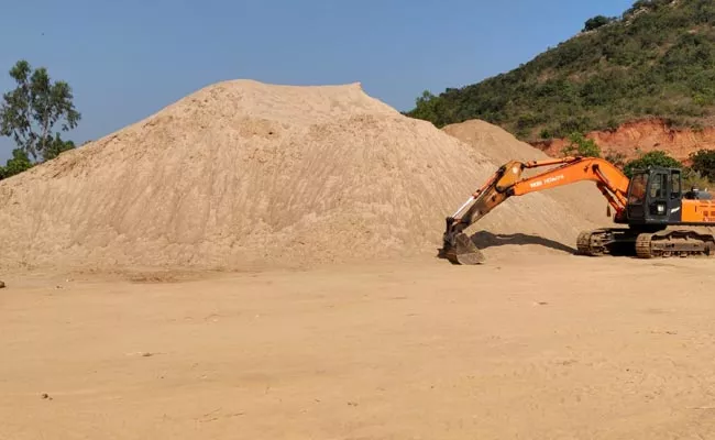 Full Supply Of Sand To The YSR Jagananna Colonies - Sakshi