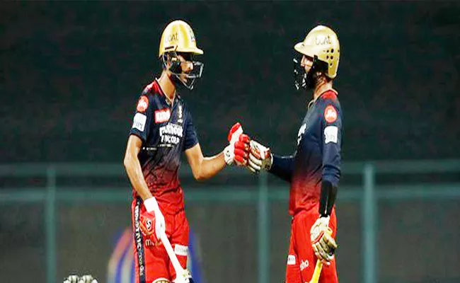 IPL 2022: DK And Shahbaz Super Innings RCB Beat RR By 4 Wickets - Sakshi