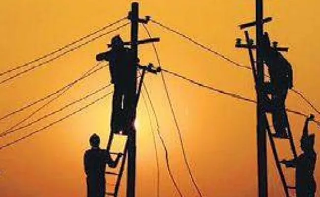 TSSPDCL Recruitment 2022 Clarity No Age Relaxation For Junior Lineman Posts - Sakshi