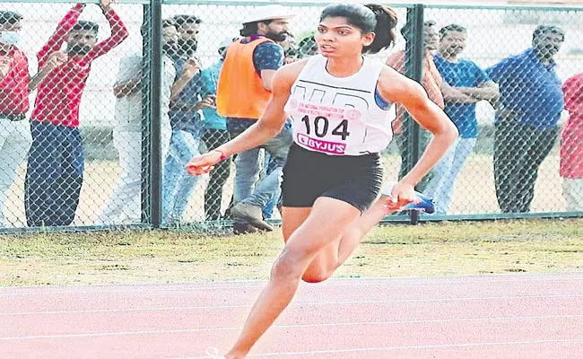 Athlete Dandi Jyothika Excels In Running - Sakshi
