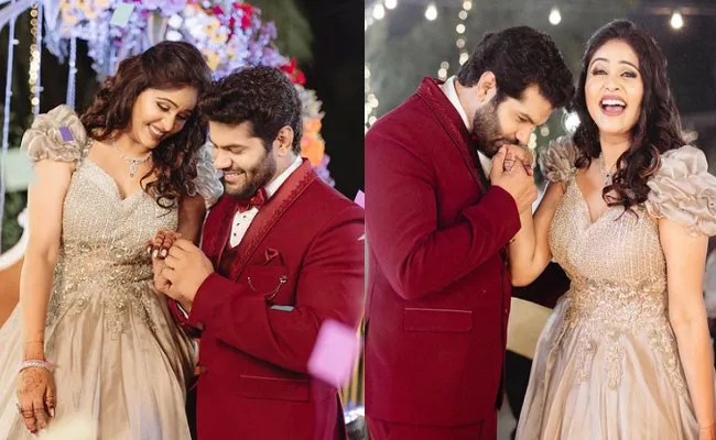 Marathi Actors Hardeek Joshi, Akshaya Deodhar Gets Engaged, Photos Goes Viral - Sakshi