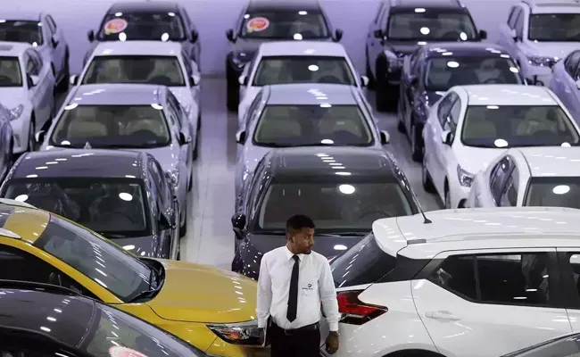 Auto Retail Sales Increase 37% In April Says Fada - Sakshi