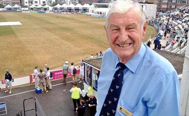 Former England Cricketer Jim Parks Dies At Age-90 - Sakshi