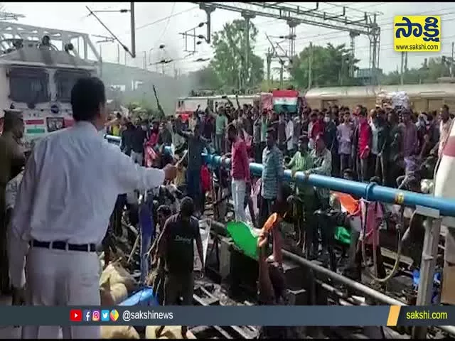 NSUI Students Torch Trains at Secunderabad Railway Station, Destroy Public Property