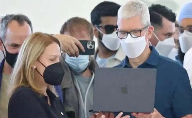 Apple ceoTim Cook unveils redesigned MacBook Air at WWDC 2022 - Sakshi