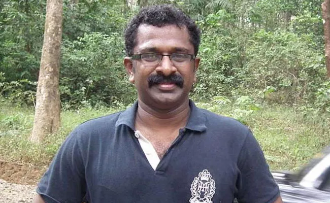 Kerala Police Held Actor Sreejith Ravi For Molestation 2 Minor Girls - Sakshi