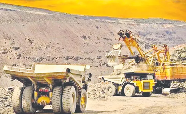 Centre may sell 13 block gold mines in Uttar Pradesh, Andhra pradesh - Sakshi