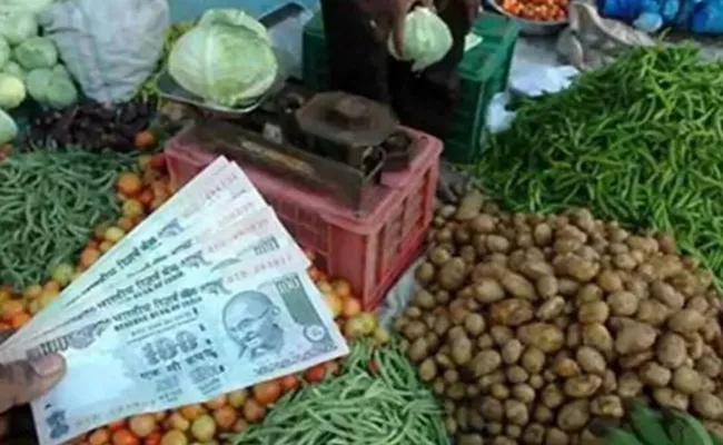 Wholesale Price Index Declined To 13.93 Percent In July - Sakshi