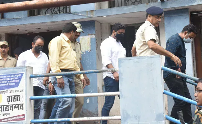 Calcutta High Court Granted Interim Bail To 3 Jharkhand MLAs - Sakshi