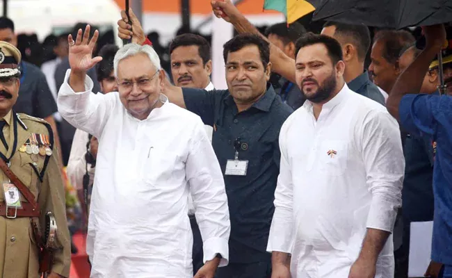 Tejashwi Yadav Says Nitish Kumar Can Be Strong Candidate For PM - Sakshi
