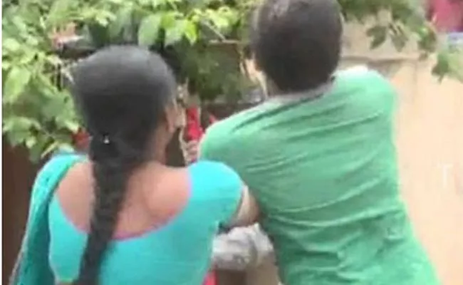 Wife Acid Attack On Husband At Uttar Pradesh - Sakshi