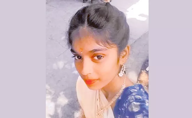 Girl Missing In Banjara Hills Hyderabad - Sakshi