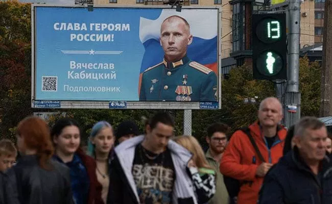 Viral Video: Killed Drafting Office Commander In Russia For Mobilisation - Sakshi