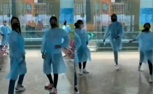 Indian Womens Team Catwalk While Wearing PPT-Kit London Airport - Sakshi