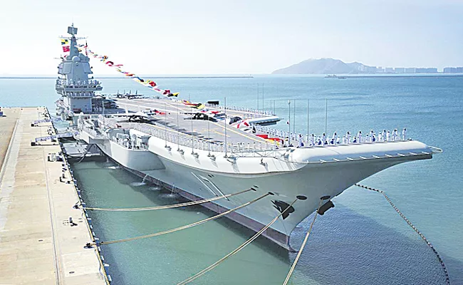 China Struggling To Find Fighter Pilots For Its Aircraft Carriers - Sakshi