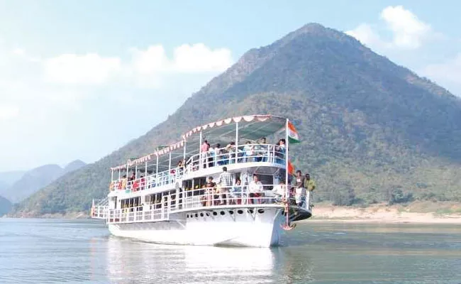 Papikondalu Tour to Resume After Three Months, Inspection of Boats Completed  - Sakshi